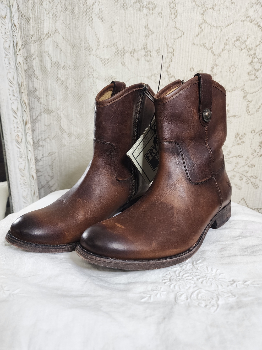 NWT Frye Brown Leather Short Shaft Ankle Boots